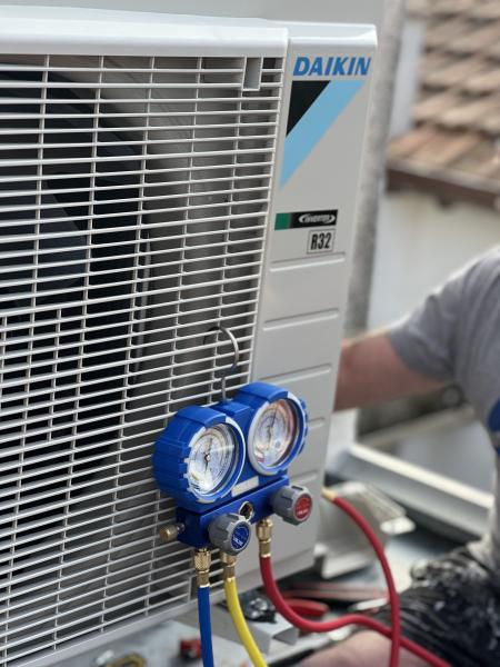 Installateur de pompes à chaleur pour vos projets de chauffage et plomberie - Charente maritime : conseils, installation, entretien et dépannage. Faites confiance à Comptoir des Artisans et demandez un devis personnalisé pour améliorer votre confort therm